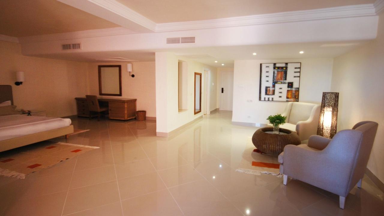Vincci Safira Palms Hotel Sangho ภายนอก รูปภาพ